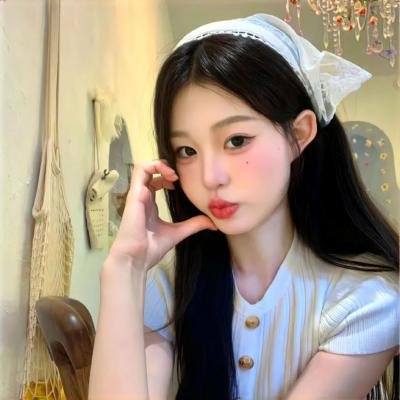 单车上的少女